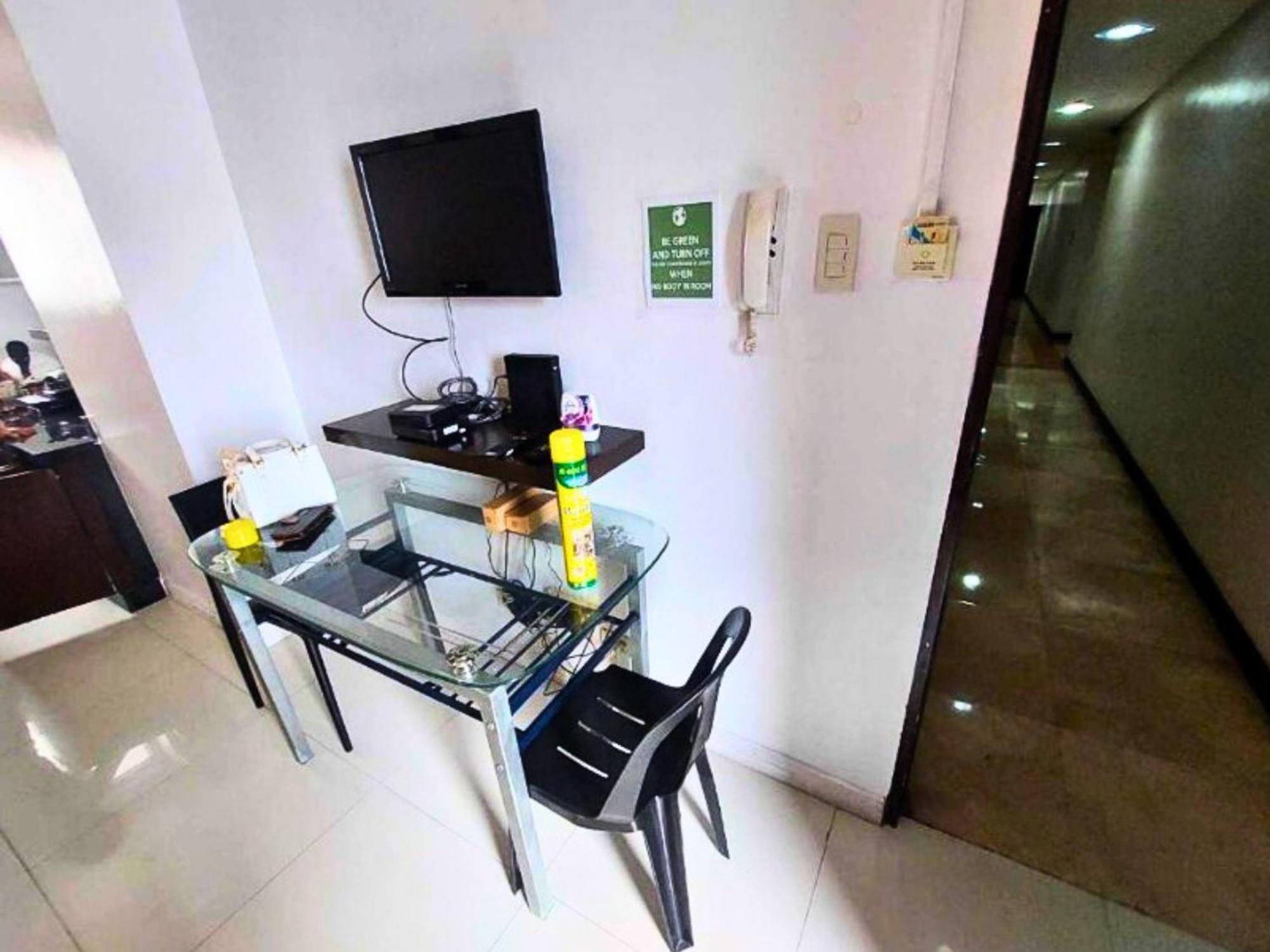 Near Us Embassy X Free Unlimited Pool, Massage & Sauna Access X Promo This Month! Explore Deluxe Studio W Balcony In Manila Perfectly Situated Near Naia Airport, Heart Of Manila Updated 2025 Price For Your Unforgettable Ultimate Staycation Experience Eksteriør billede